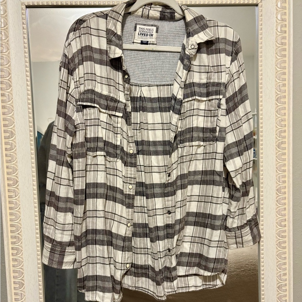 American Eagle Black and White Plaid Shirt